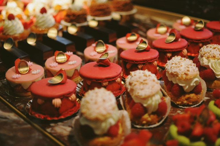 Eating out Paris GGE Eating out Paris GGE