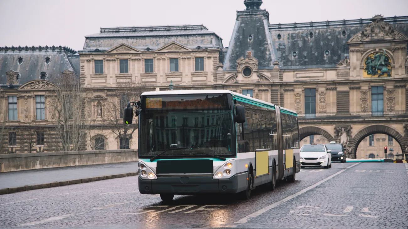 bus paris public transports students GGE